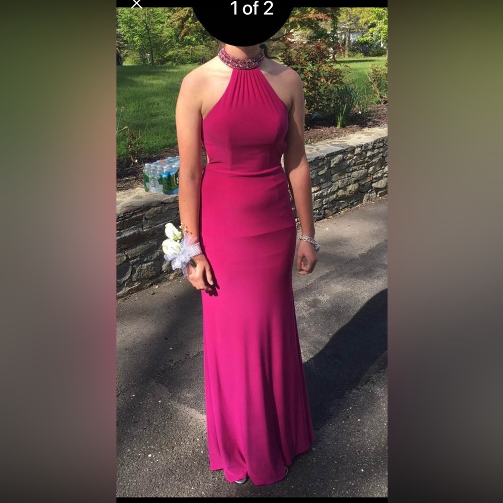 Floor length prom dress. Flattering halter style with  choker. Size 0.